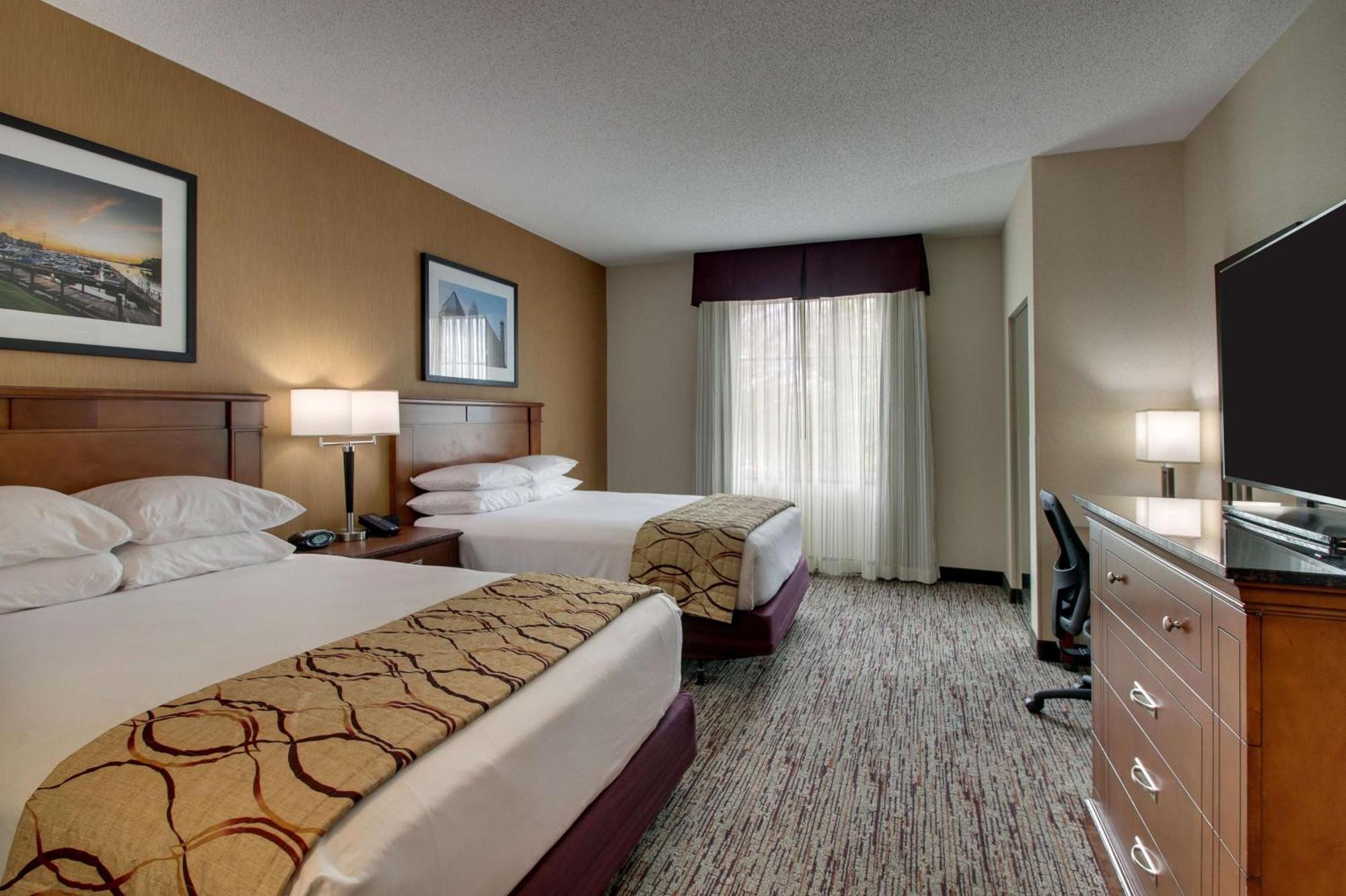 Drury Inn & Suites Charlotte Northlake Exterior photo