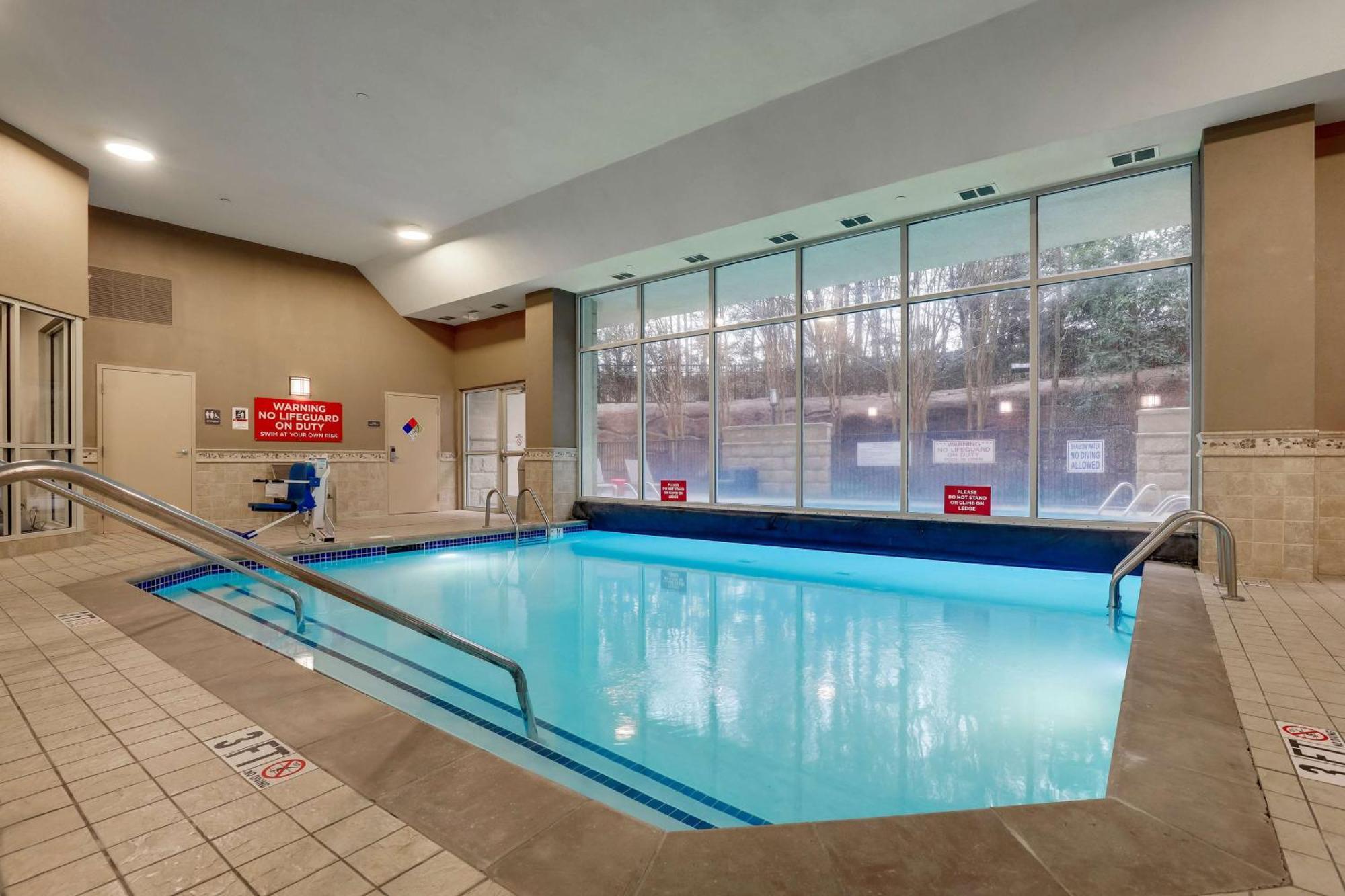 Drury Inn & Suites Charlotte Northlake Exterior photo