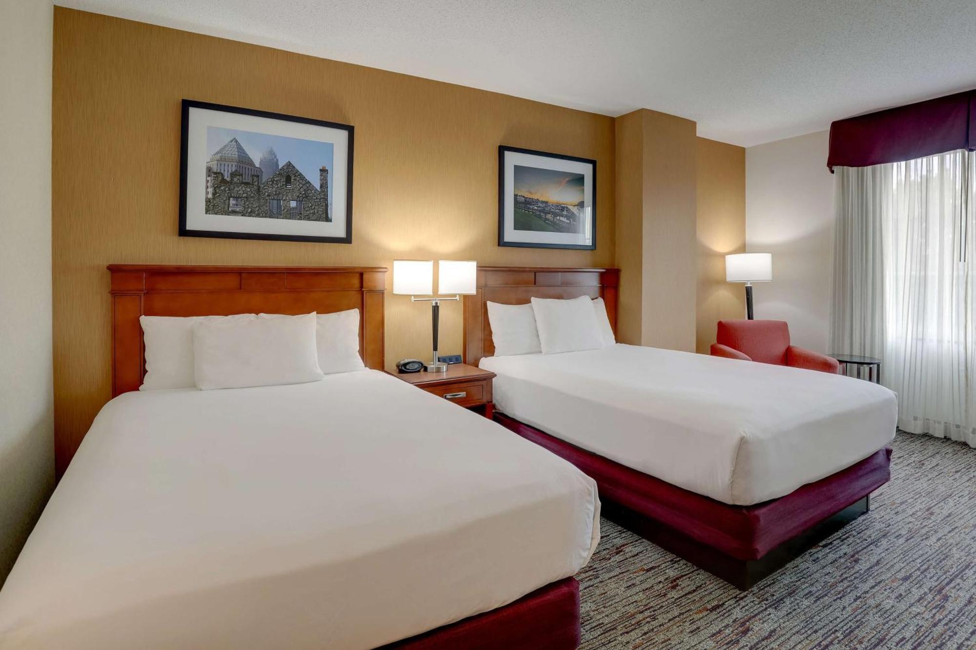 Drury Inn & Suites Charlotte Northlake Exterior photo