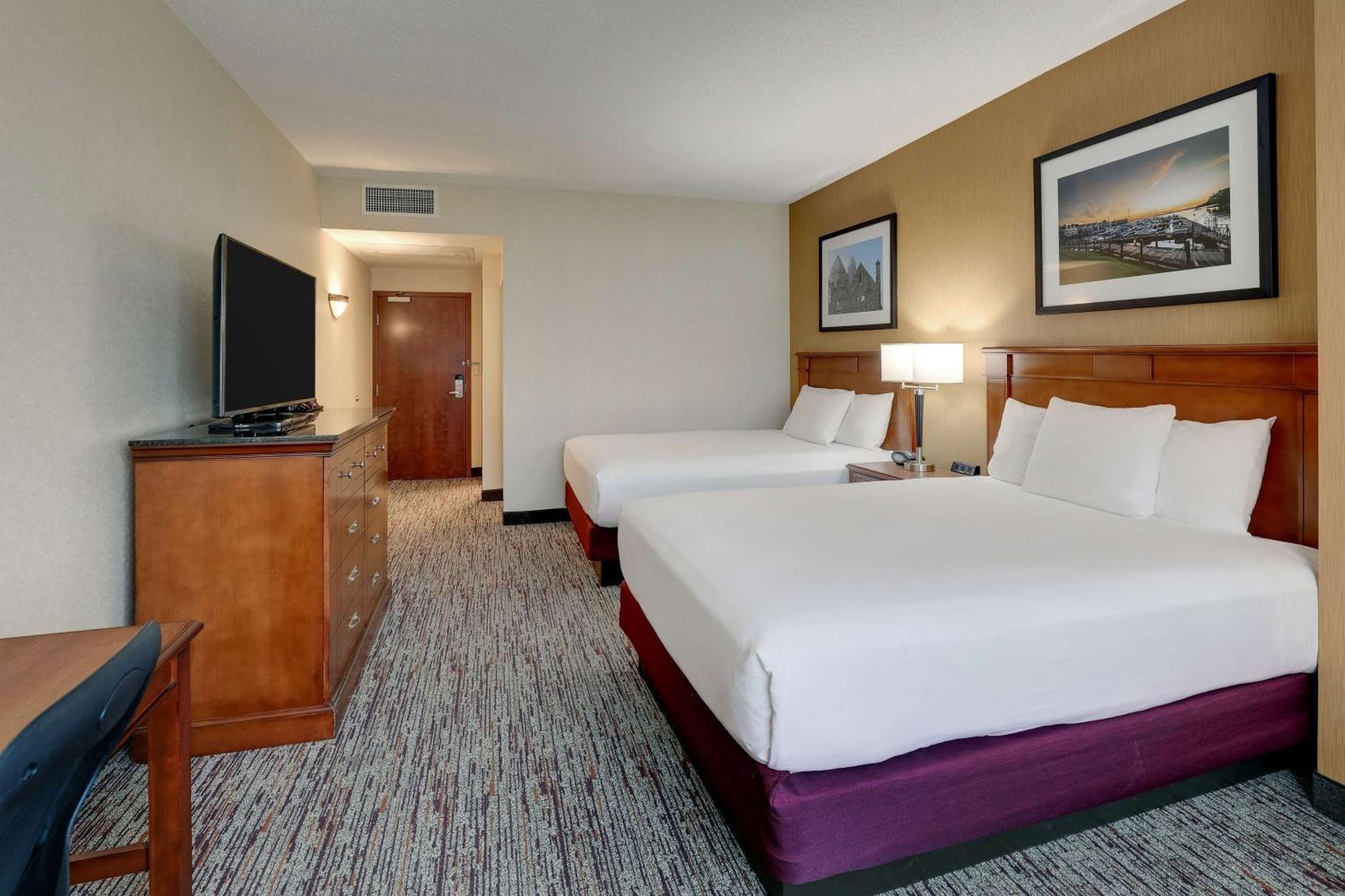 Drury Inn & Suites Charlotte Northlake Exterior photo