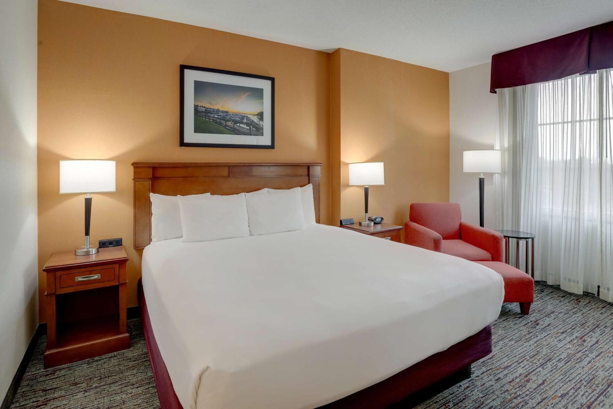 Drury Inn & Suites Charlotte Northlake Exterior photo