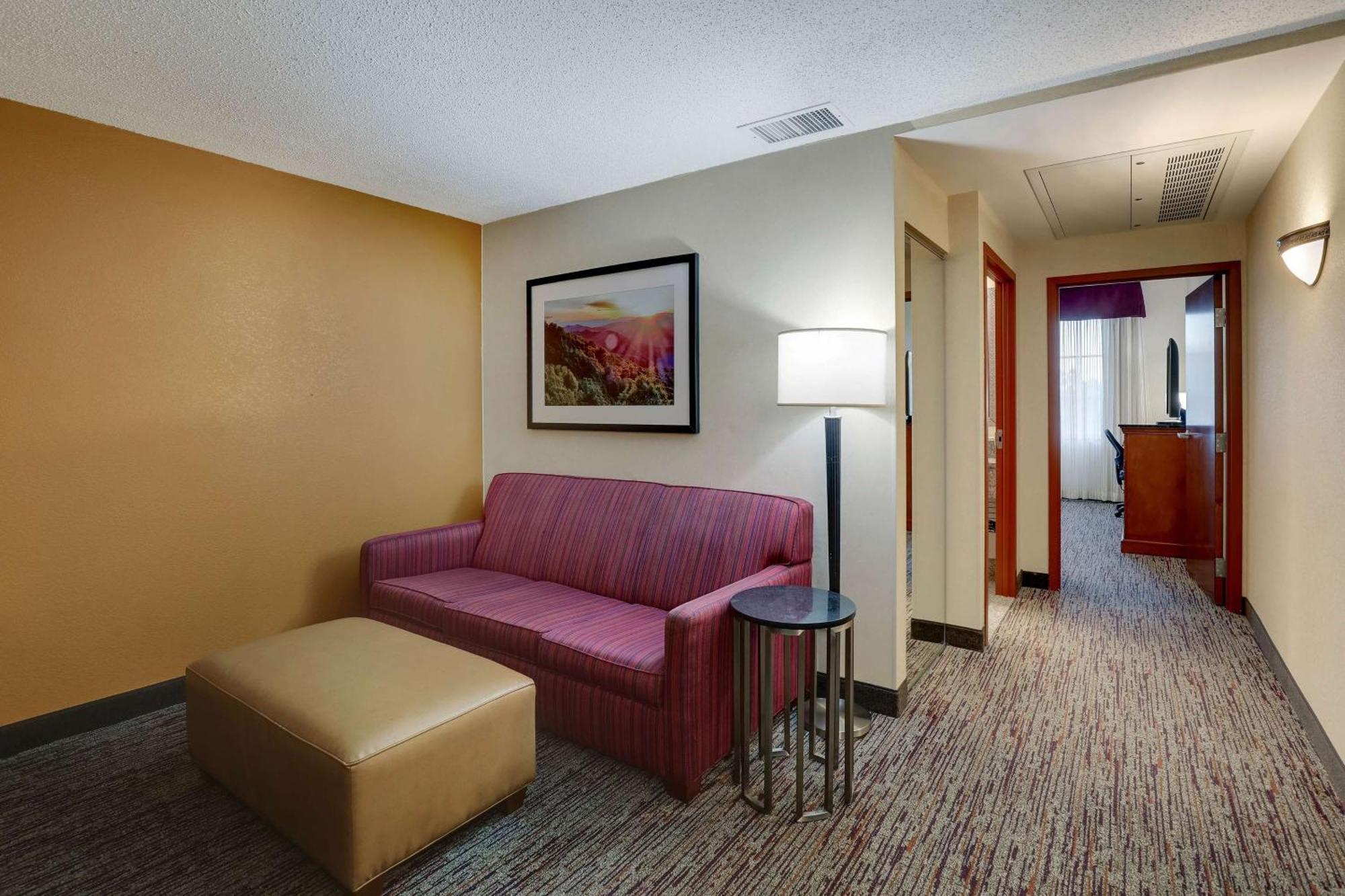 Drury Inn & Suites Charlotte Northlake Exterior photo