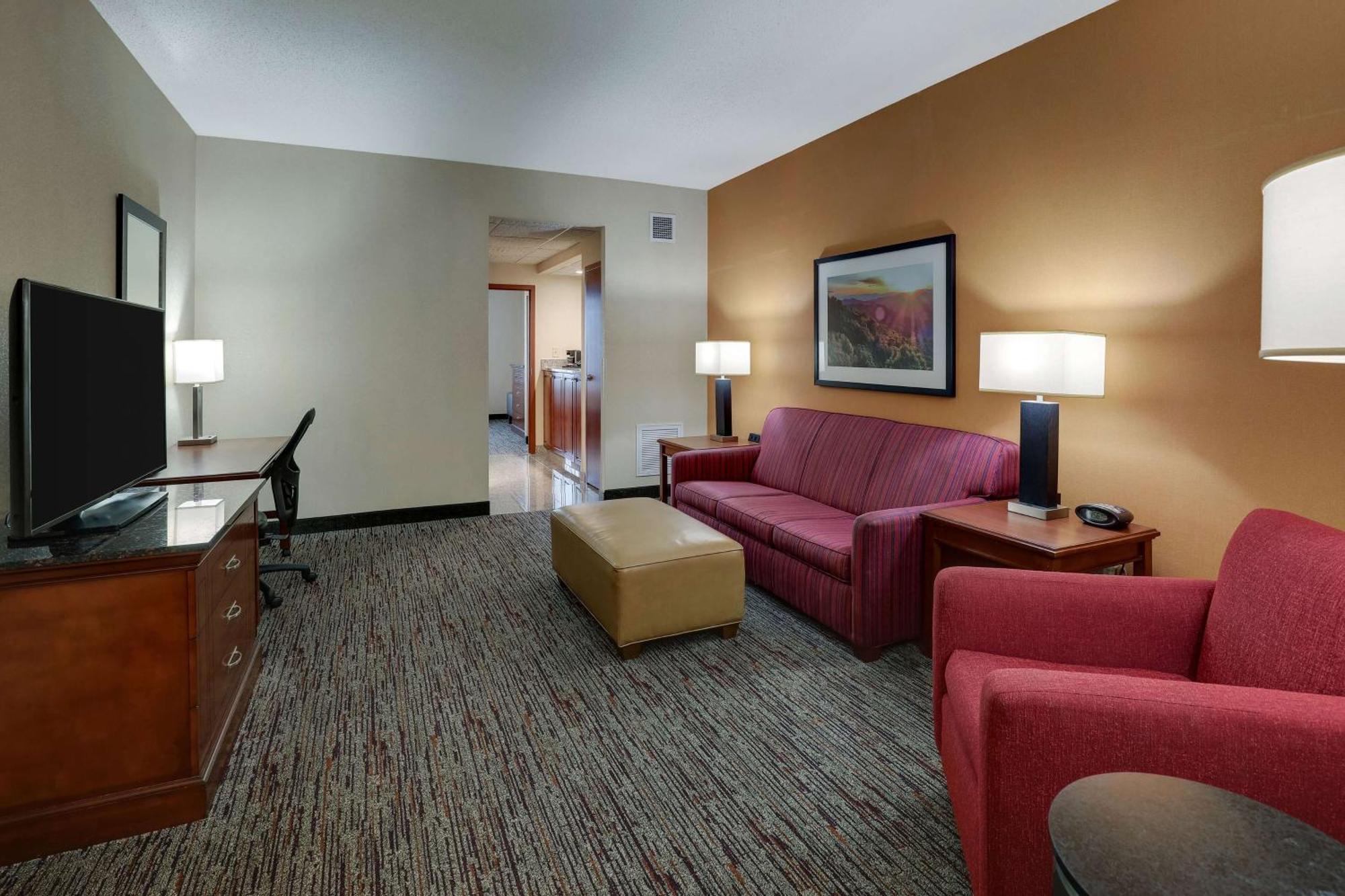 Drury Inn & Suites Charlotte Northlake Exterior photo