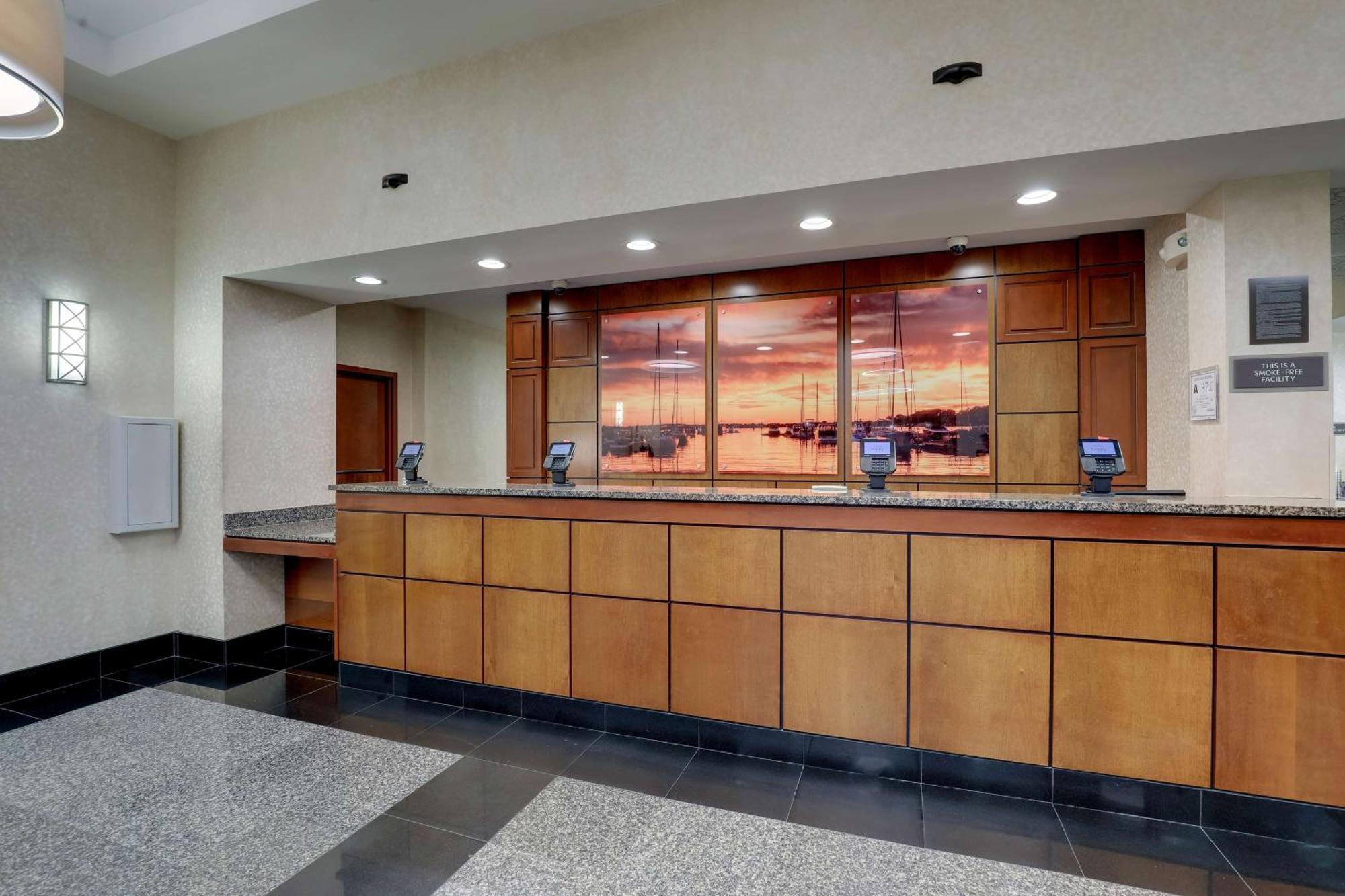 Drury Inn & Suites Charlotte Northlake Exterior photo