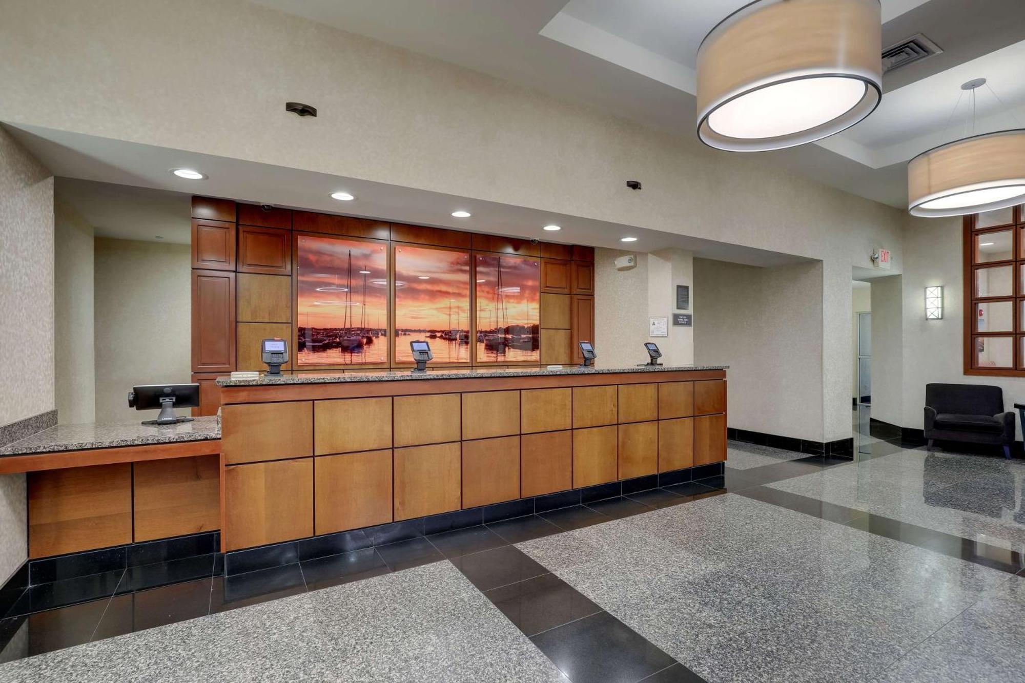 Drury Inn & Suites Charlotte Northlake Exterior photo