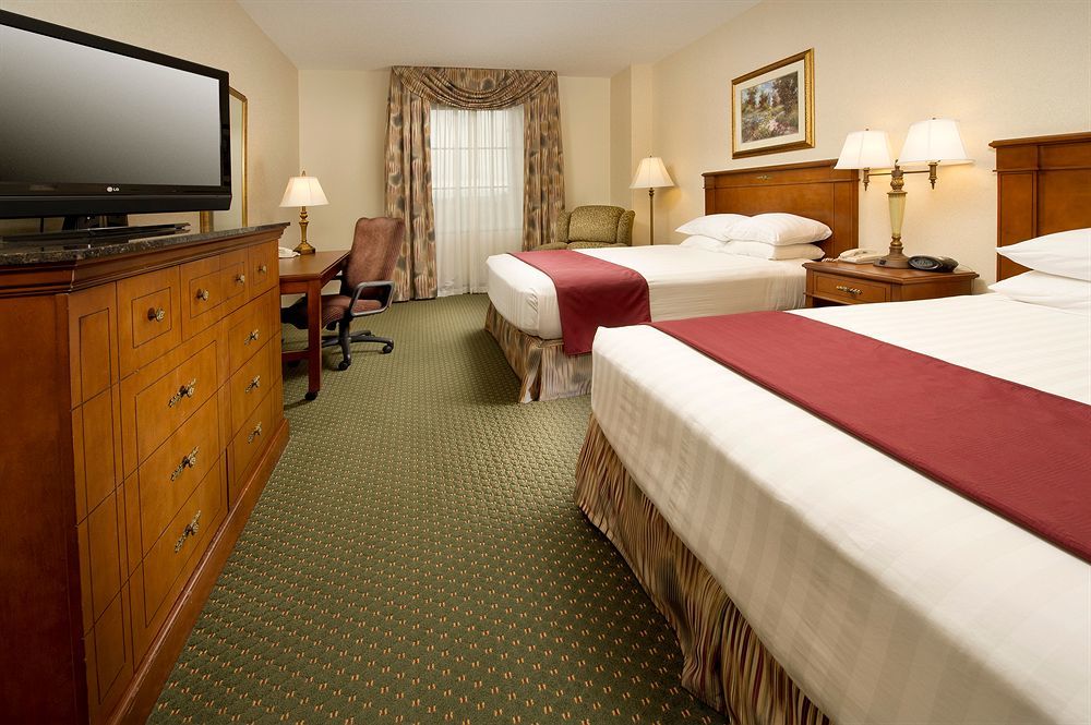 Drury Inn & Suites Charlotte Northlake Exterior photo