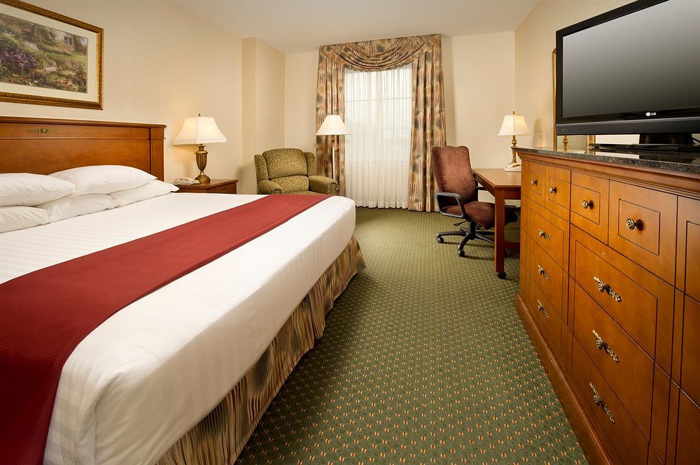 Drury Inn & Suites Charlotte Northlake Exterior photo